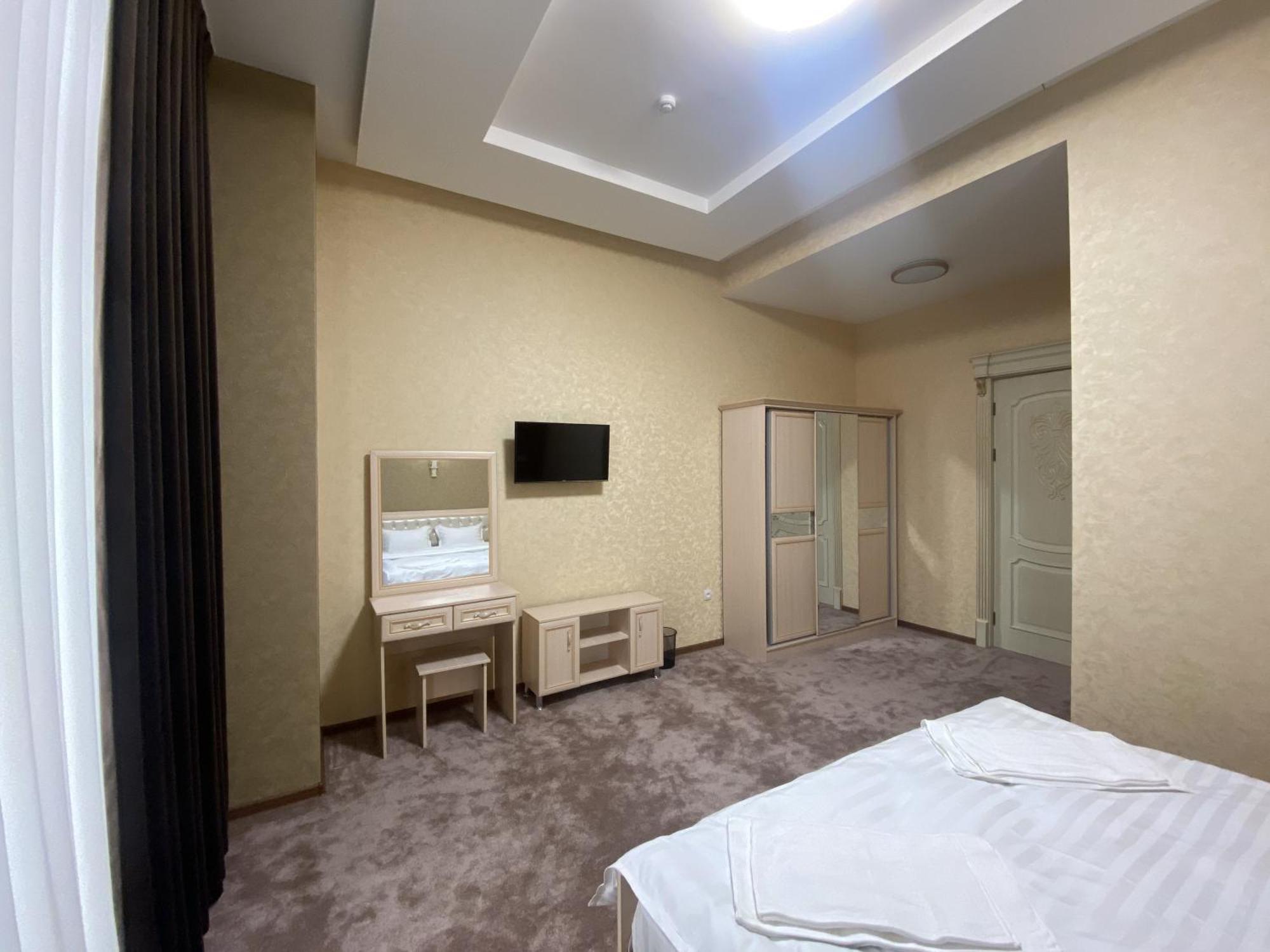 Grand Karavan Hotel Tashkent Ngoại thất bức ảnh