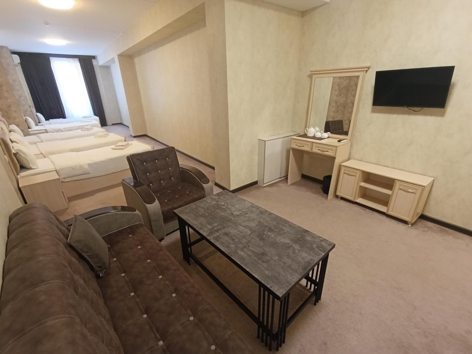 Grand Karavan Hotel Tashkent Ngoại thất bức ảnh