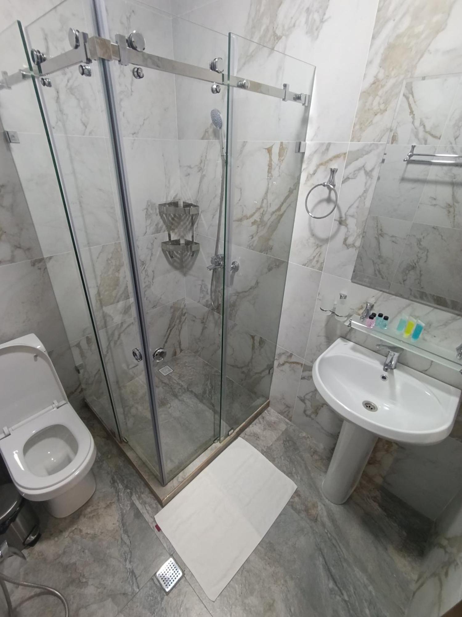 Grand Karavan Hotel Tashkent Ngoại thất bức ảnh
