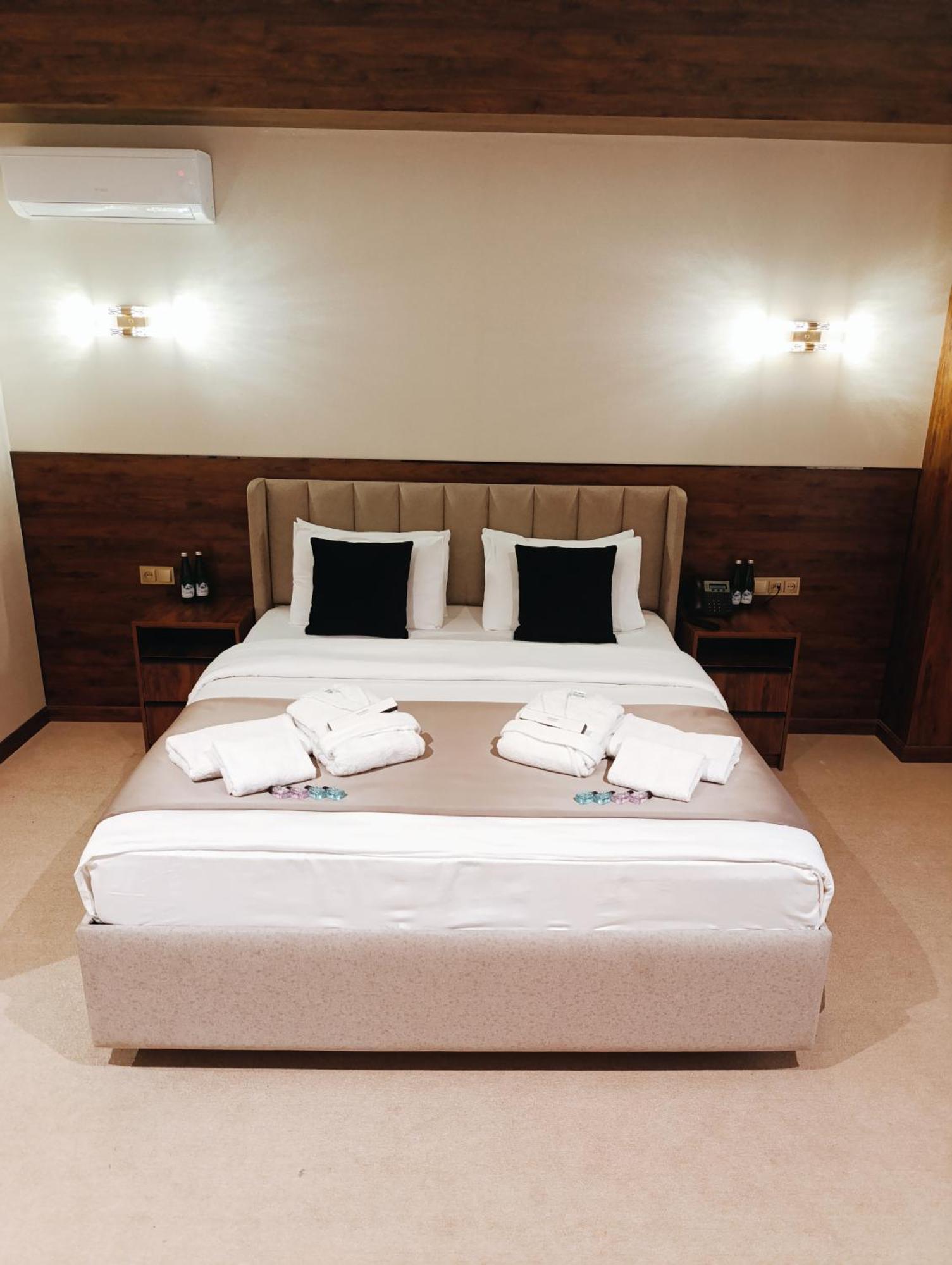 Grand Karavan Hotel Tashkent Ngoại thất bức ảnh